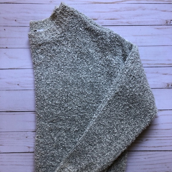 H&M Grey Sweater - Picture 2 of 4